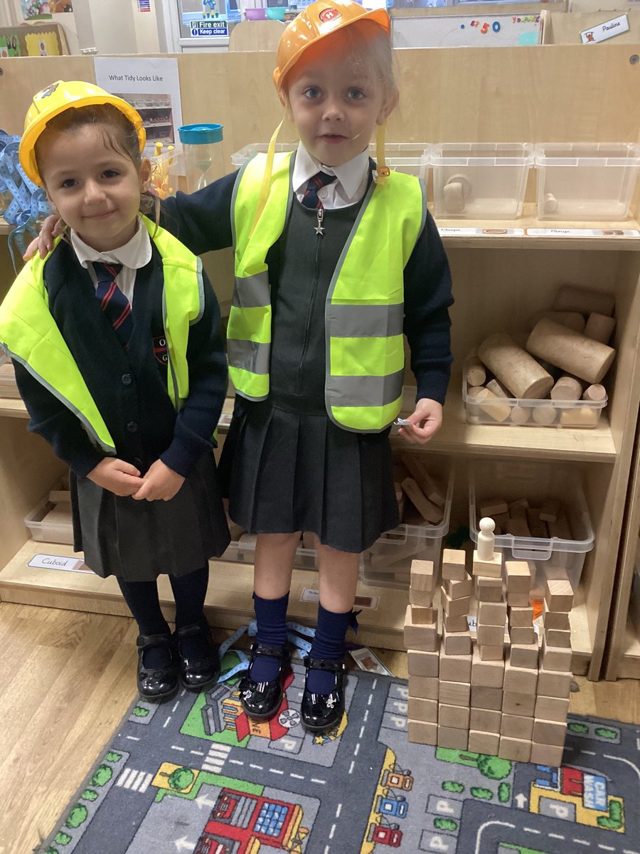 olgheyfs's tweet photo. The construction workers have been hard at work. #OLGHdt #OLGHeyfs #construction #imagination #building #communication #language #vocabulary #continousprovision https://t.co/xuR1NhKqSJ