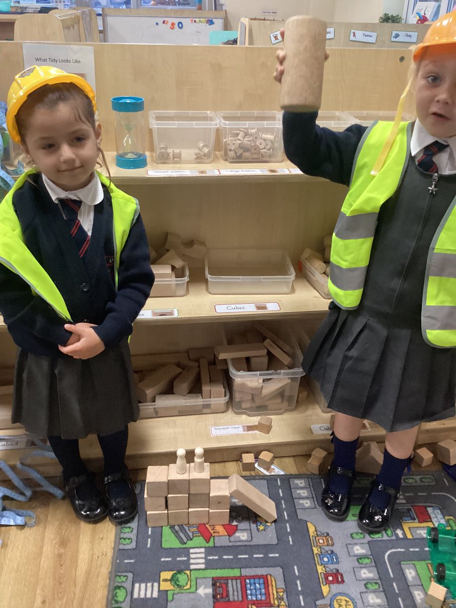 olgheyfs's tweet photo. The construction workers have been hard at work. #OLGHdt #OLGHeyfs #construction #imagination #building #communication #language #vocabulary #continousprovision https://t.co/xuR1NhKqSJ