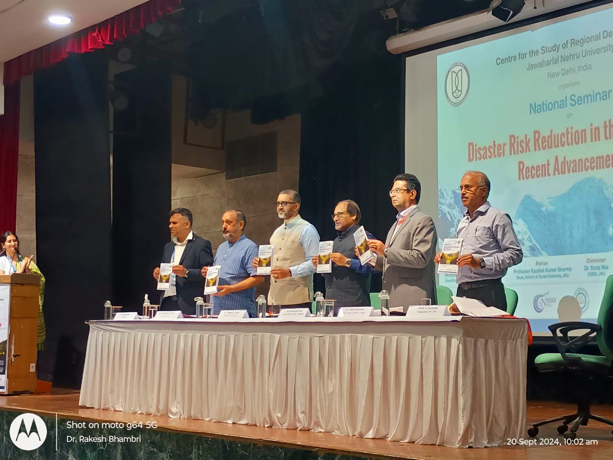 ncaor_goa's tweet photo. Dr. Thamban Meloth, Director NCPOR was the Chief Guest at the national seminar on "Disaster Risk Reduction in the Himalayas: Recent Advancements" held at the Jawaharlal Nehru University, New Delhi, during 20-21 September 2024. He also gave a keynote lecture on "Melting glaciers and rising hazards in the Himalayas" at the seminar.
@DrJitendraSingh  @moesgoi @Ravi_MoES @TMeloth
