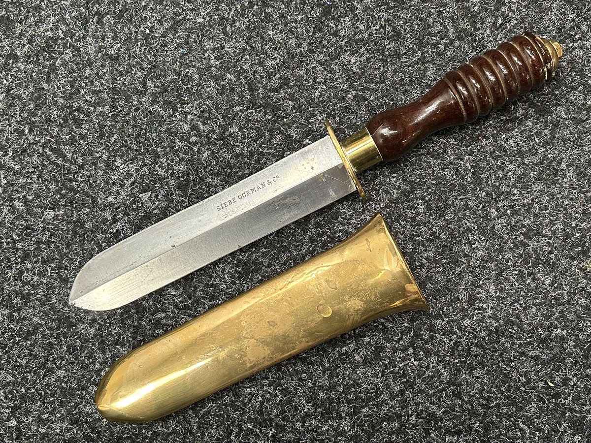 asummerof44's tweet photo. #Divers #knife #Siebe #Gorman coming up in my December #militaria sale https://t.co/pk4AqiAXX2