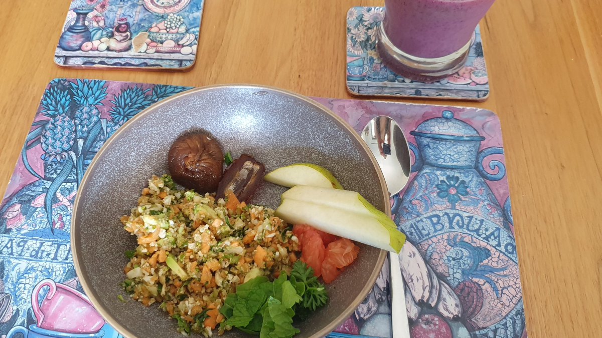 EcoPaulPeace's tweet photo. Cauliflower rice. Pear goes well!
#wfpbd #vegan #plantbased #rawfood https://t.co/OWAcXD8RvK