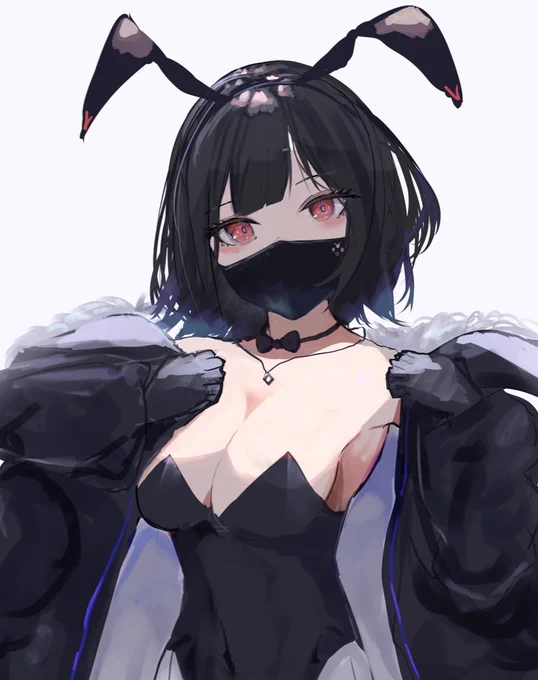 何…? 