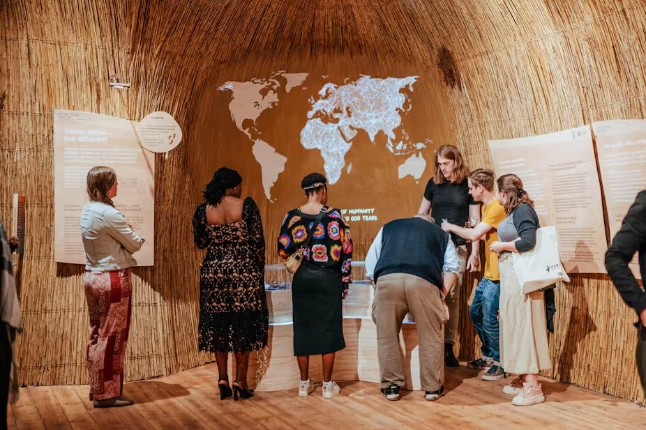 UCT Geology (@uctgeology) on Twitter photo Tomorrow is Heritage Day! Are you in Cape Town and wondering what to do? Have you checked out the Humanity Exhibition housed at <a href="/Iziko_Museums/">Iziko_Museums</a>?😄
science.uct.ac.za/department-geo… Tomorrow is Heritage Day! Are you in Cape Town and wondering what to do? Have you checked out the Humanity Exhibition housed at <a href="/Iziko_Museums/">Iziko_Museums</a>?😄
science.uct.ac.za/department-geo…