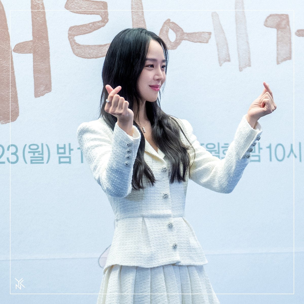 YNKentofficial's tweet image. [📝] #와엔케POST
#신혜선 #나의해리에게

│⌕ 나의 해리에게
└──────────┘
연관 검색어
↳ 신혜선❤️
↳ 오늘 밤 ENA 10시
↳ 주은호 주혜리
↳ 1인 2역
↳ 신혜선 최고👍🏻

드디어 오늘 밤 10시
ENA &amp;lt;나의 해리에게&amp;gt;를
만나 보실 수 있습니다!

🔗 naver.me/GalpgOai

#Shinhaesun…