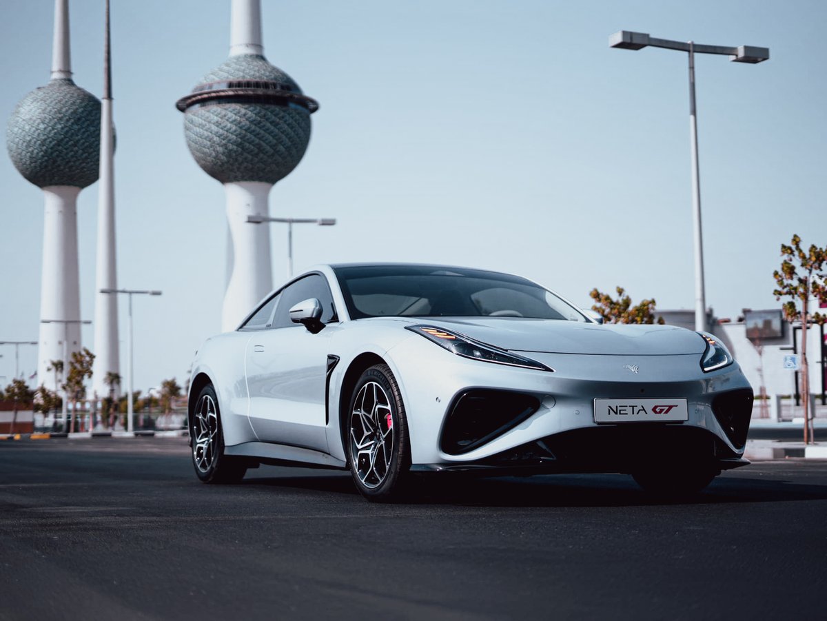 netaautoglobal's tweet image. Exploring the breathtaking architecture of Kuwait with the Neta GT! From the iconic Kuwait Towers to the vibrant cityscape, every moment in this luxury vehicle transforms a simple drive into an unforgettable adventure. 📷
#NetaGT #Kuwait #HelloWorld #NetaAuto #NetaAutoKuwait