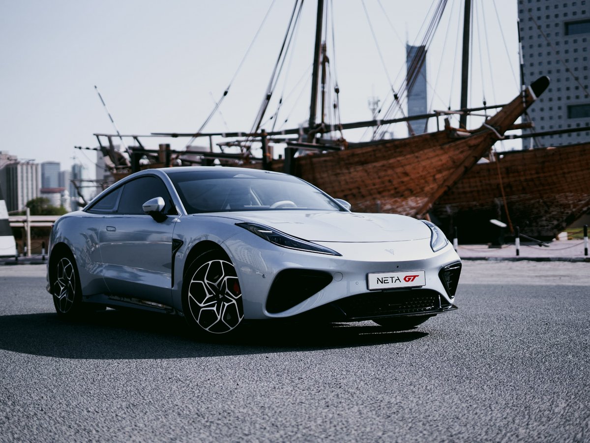 netaautoglobal's tweet image. Exploring the breathtaking architecture of Kuwait with the Neta GT! From the iconic Kuwait Towers to the vibrant cityscape, every moment in this luxury vehicle transforms a simple drive into an unforgettable adventure. 📷
#NetaGT #Kuwait #HelloWorld #NetaAuto #NetaAutoKuwait