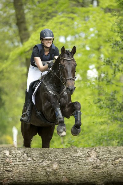 bathmensekrant's tweet photo. Prachtige paardensport in de bossen van Bathmen  https://t.co/qieQGBnA5L https://t.co/Q8IsFhCPdk