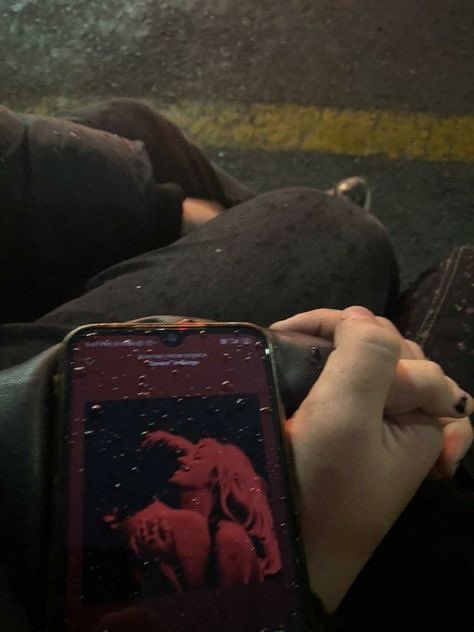 it’s wolfstar season🍂