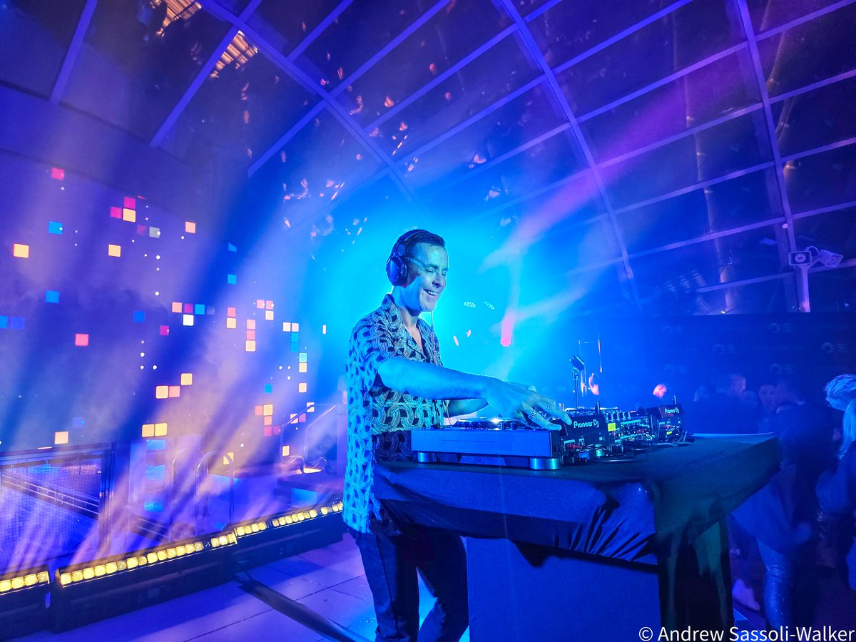 A glittering night of entertainment onboard <a href="/PrincessCruises/">Princess Cruises</a> #sunprincess on her #southampton #debut with <a href="/SamRyderMusic/">Sam Ryder</a> &amp; <a href="/scott_mills/">Scott Mills</a> - fantastic evening.
The hard work by the <a href="/PrincessUKmedia/">Princess Cruises UK and Europe</a> team certainly made the event one to remember...

#ilovethis #princesscruises