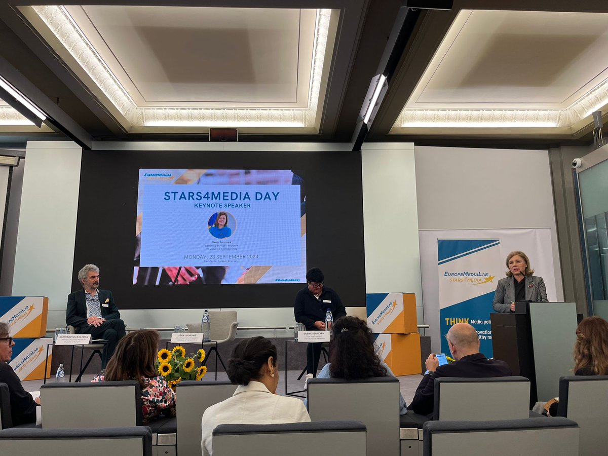 🙌The #Stars4MediaDay is kicking off! Media professionals and policy experts from all around Europe will discuss the future of media

➡️Attendees will also discover best practices from #Stars4Media boosters