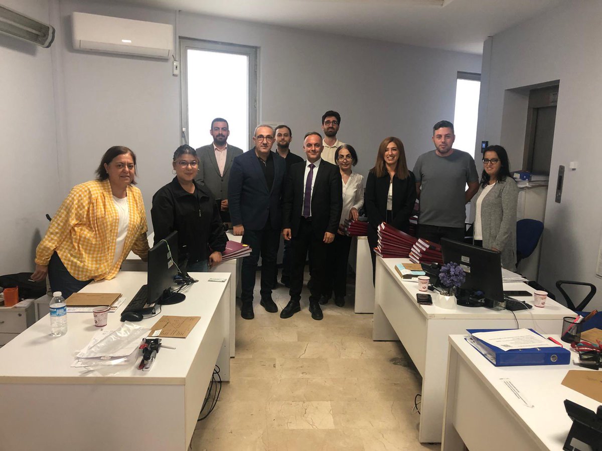 ilçe Nüfus Müdürümüz Sn. Zülküf SİS belediye evlendirme memurluğunu denetlemiştir. <a href="/TC_icisleri/">T.C. İçişleri Bakanlığı</a> <a href="/itasyapan/">İbrahim Taşyapan</a> <a href="/istanbulilnufus/">İstanbul İl Nüfus ve Vatandaşlık Müdürlüğü</a> <a href="/tcistanbulfatih/">T.C. Fatih Kaymakamlığı</a> <a href="/SisZulkuf/">Zülküf SİS_23</a>
