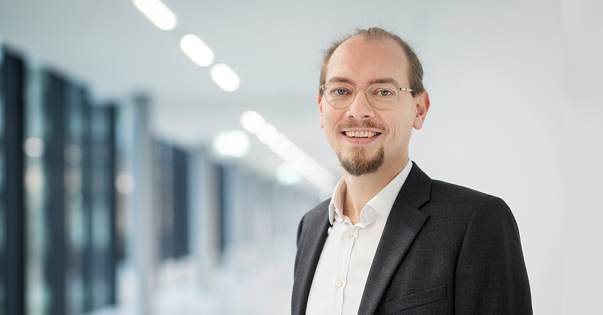 Chemistry at Thieme (@thiemechemistry) on Twitter photo Meet Bernd M. Schmidt (<a href="/BmSchmidtlab/">BMSchmidtlab</a>) in this #YoungCareerFocus! 🤩 Discover the career path of the 2024 Thieme Chemistry Journal awardee and learn more about his current research. 🙌
👉 Read more: brnw.ch/21wN1a6 Meet Bernd M. Schmidt (<a href="/BmSchmidtlab/">BMSchmidtlab</a>) in this #YoungCareerFocus! 🤩 Discover the career path of the 2024 Thieme Chemistry Journal awardee and learn more about his current research. 🙌
👉 Read more: brnw.ch/21wN1a6