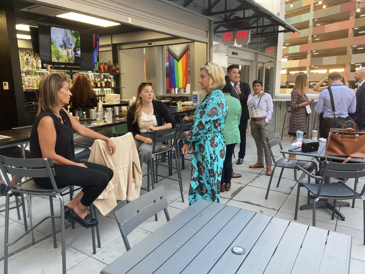 We had a great turnout at our Happy Hour Meetup at ASSH in Minneapolis last week!  Thank you to those who came out to support Pride Ortho and our community! 🏳️‍🌈