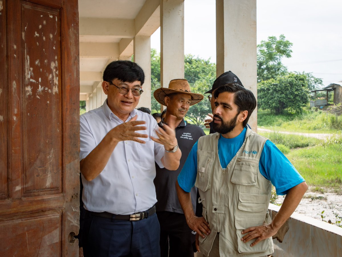 UNICEFLaos's tweet photo. Our team w/Min of Education &amp; Sports was mobilized to assess the damage to schools from flooding in Luang Namtha.  With chairs, desks and books destroyed by water, the resilience of teachers and students remain strong as communities work together to rebuild their lives. https://t.co/chTvnts2By