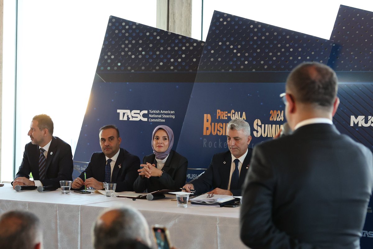 Birleşmiş Milletler (BM) 79. Genel Kurulu için bulunduğumuz New York’ta ABD’de yaşayan Türk-Amerikan toplumunun temsilcileriyle buluştuk.

Zengin kültürümüzü en iyi şekilde yansıtarak Türkiye ve Amerika arasında beşeri köprüler kuran vatandaşlarımıza ve bugünkü buluşmamıza vesile