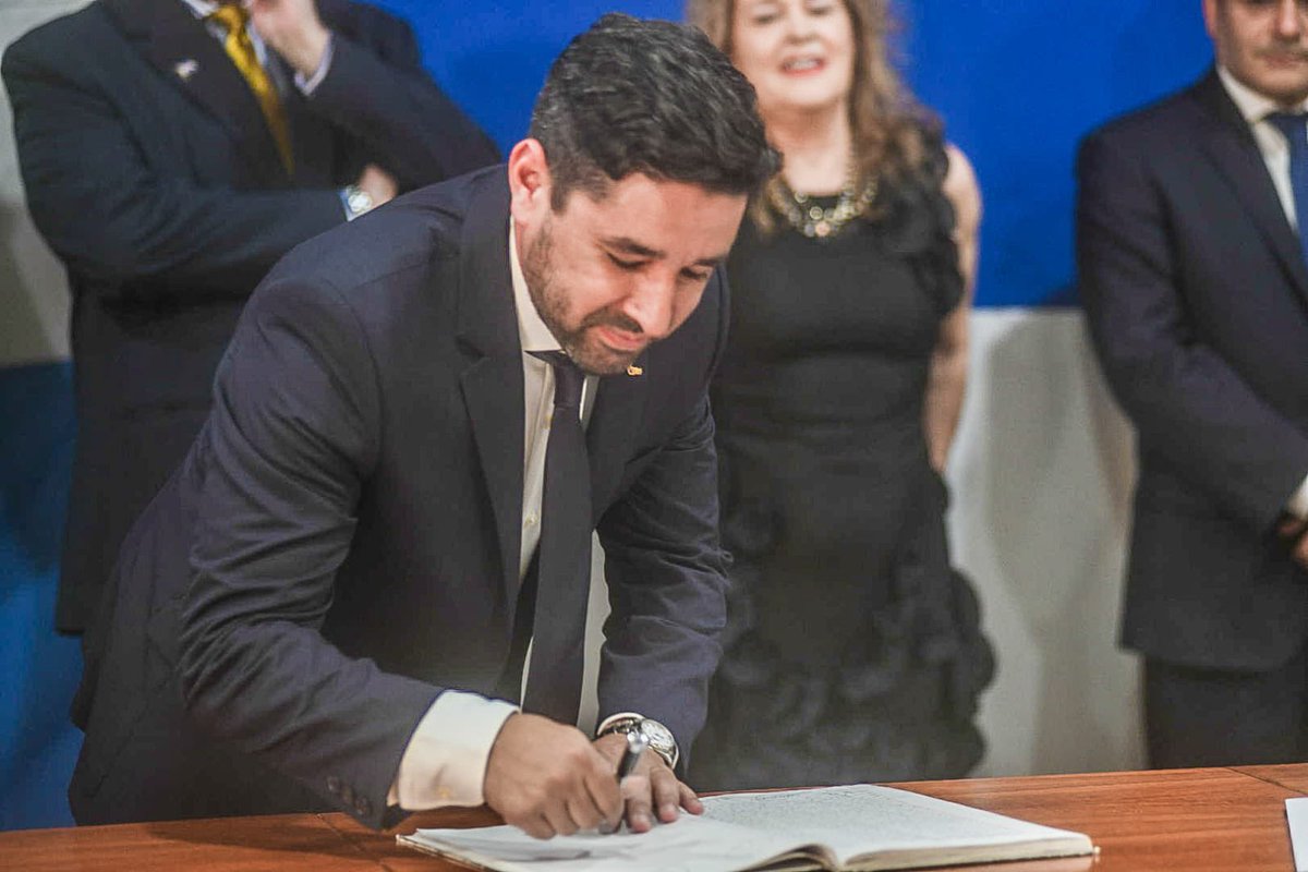 ⚖️Asistí al acto de juramento del Dr. Carlos Jorge Giménez como Procurador General de la Provincia de Misiones, en una ceremonia presidida por la Dra. Rosanna Pia Venchiarutti Sartori, Presidenta del Superior Tribunal de Justicia. Un honor compartir este importante momento