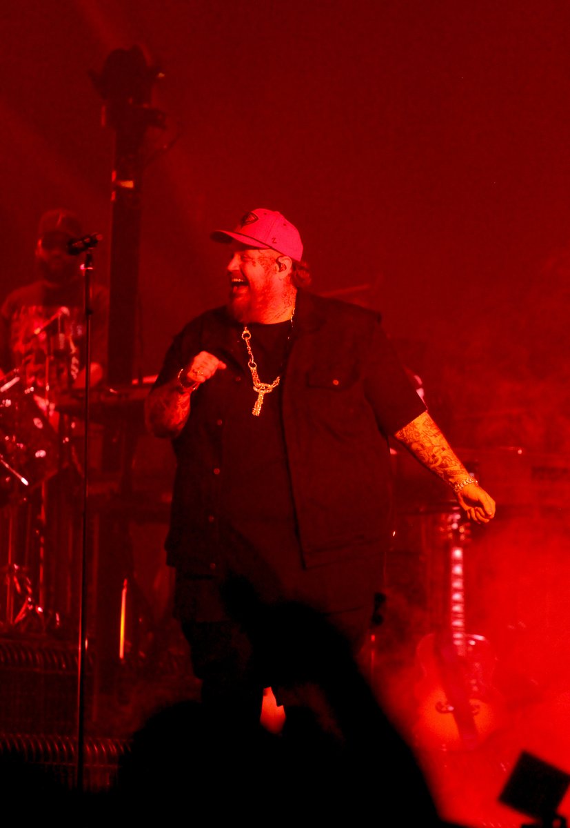 SCStingrays's tweet image. BRB. We're not okay.🥹

Thank you @JellyRoll615 for repping the Stingrays at your show last week at the @NChasColiseum. Truly an unforgettable night! #LetsGoRays