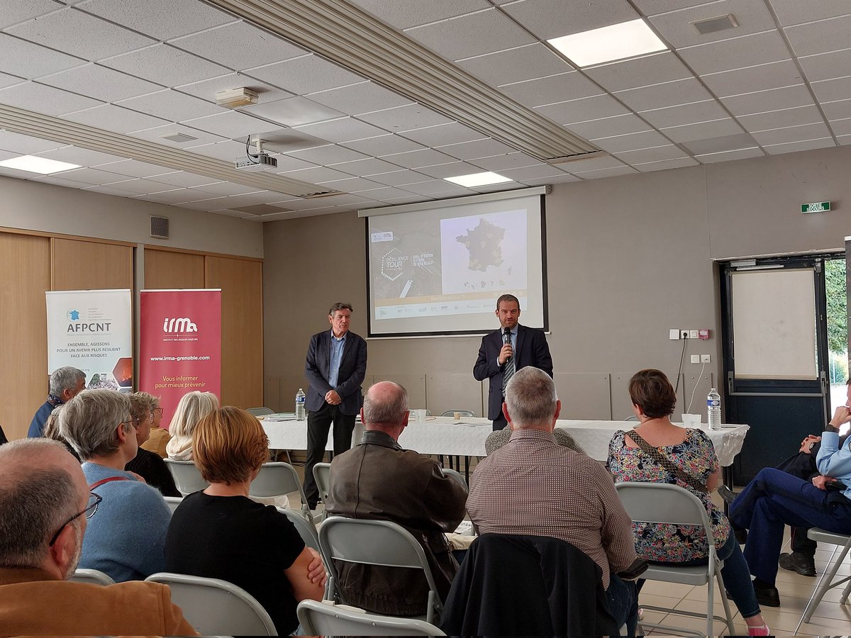 Préfet du Doubs (@prefet25) on Twitter photo Le 19 septembre, dans le cadre du <a href="/ResilienceTour/">Résilience Tour</a>, l'Etat, l'Association des maires du Doubs et des partenaires ont organisé une matinée d'information et d'exercice à destination des maires autour du thème de la gestion de risque (inondation) Le 19 septembre, dans le cadre du <a href="/ResilienceTour/">Résilience Tour</a>, l'Etat, l'Association des maires du Doubs et des partenaires ont organisé une matinée d'information et d'exercice à destination des maires autour du thème de la gestion de risque (inondation)