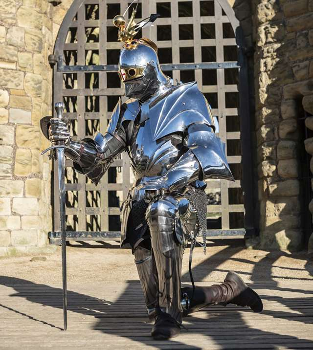 JaceKinney1's tweet photo. I hate knights all my homies hate knights #UCFHateWeek https://t.co/owUWUkyyi7