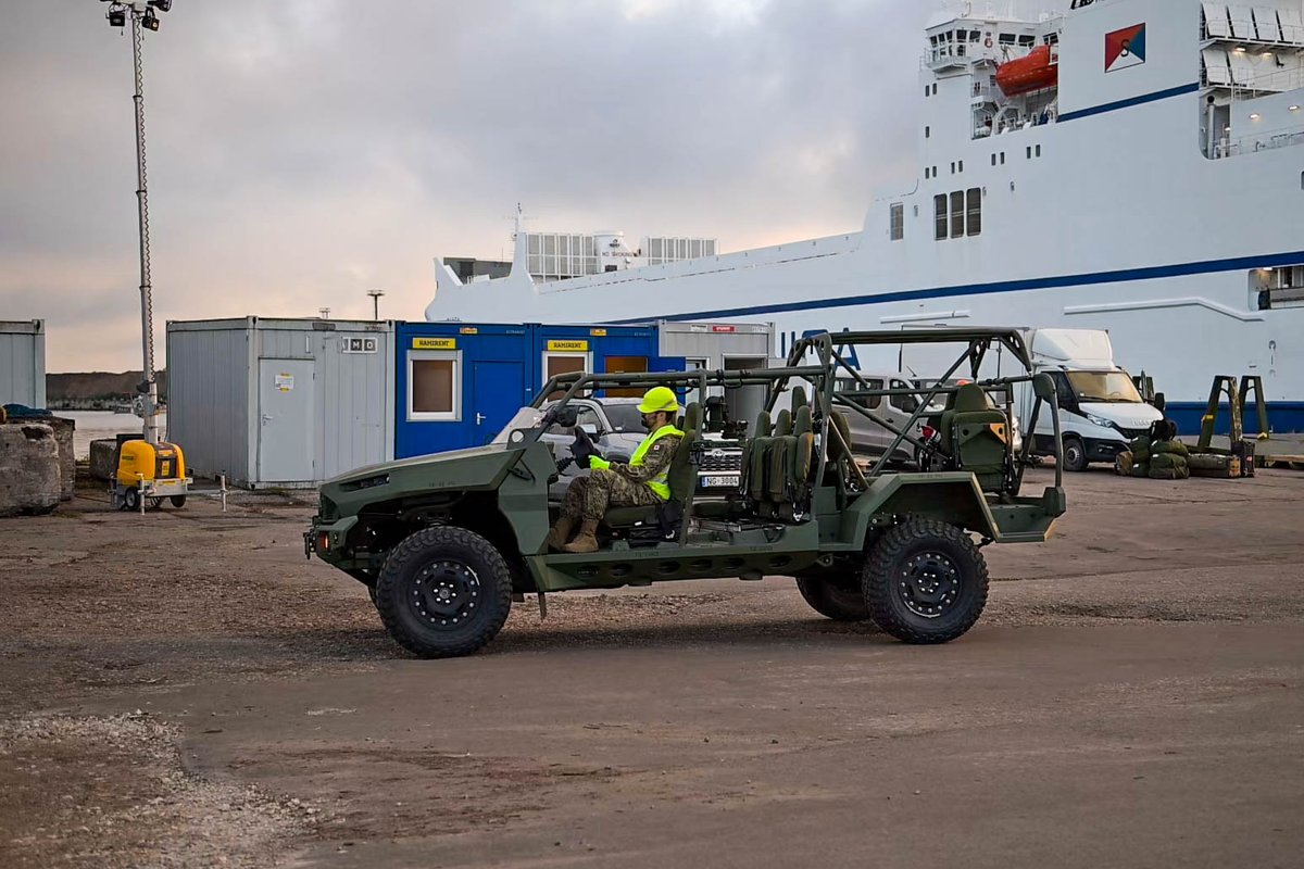 Ready to roll!  
A large shipment of 🇨🇦 military equipment, including over 220 vehicles,  arrived in 🇱🇻 — strengthening NATO’s eastern flank and increasing <a href="/NATOMNBLatvia/">NATO Multinational Brigade Latvia</a> capabilities #StrongerTogether #WeAreNato