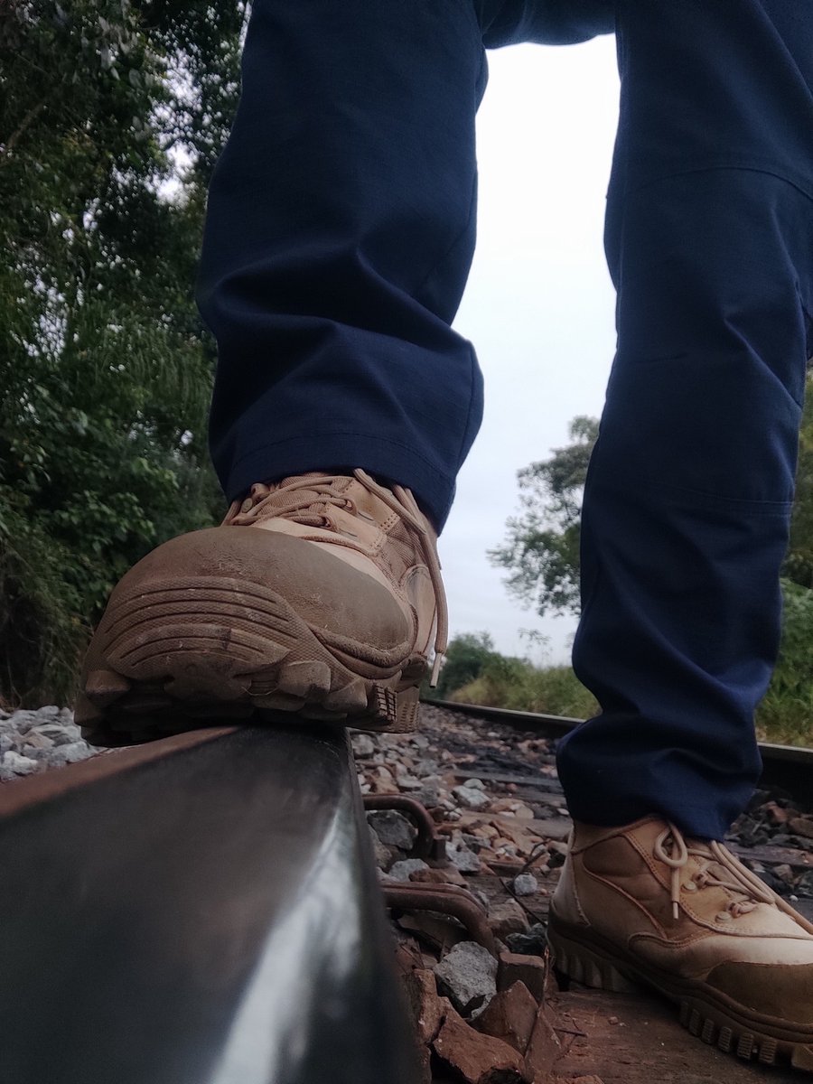 Boot_44_'s tweet image. 🥾🧢🚆

#Boot #BootLovers #BootStyle #BootAddict #BootFetish #BootLover #FashionBoots #BootWorship #DailyBoots #feet #FootLovers #FootFetish #FeetInBoots #FeetPics #FootStyle #WorkBoots #HardWorkingFeet #BootsAtWork