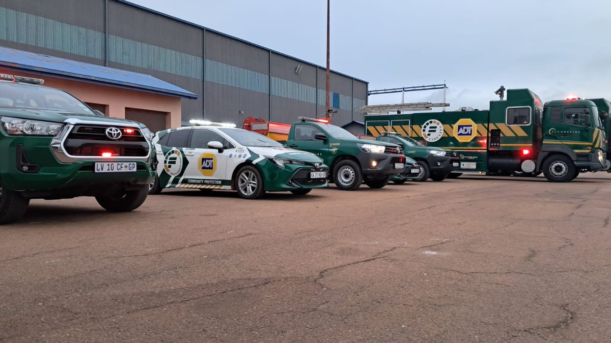 Fidelity_Secure's tweet photo. Our Fidelity SecureFire team pulled out all the stops at the air show in Pretoria over the weekend. We are a force to be reckoned with, and we are also revolutionising fire safety.

#FidelitySecureFire #PretoriaAirShow #FireSafety #FidelityMeanMachine  #FidelityServiceGroup https://t.co/FYTwH7qPnu