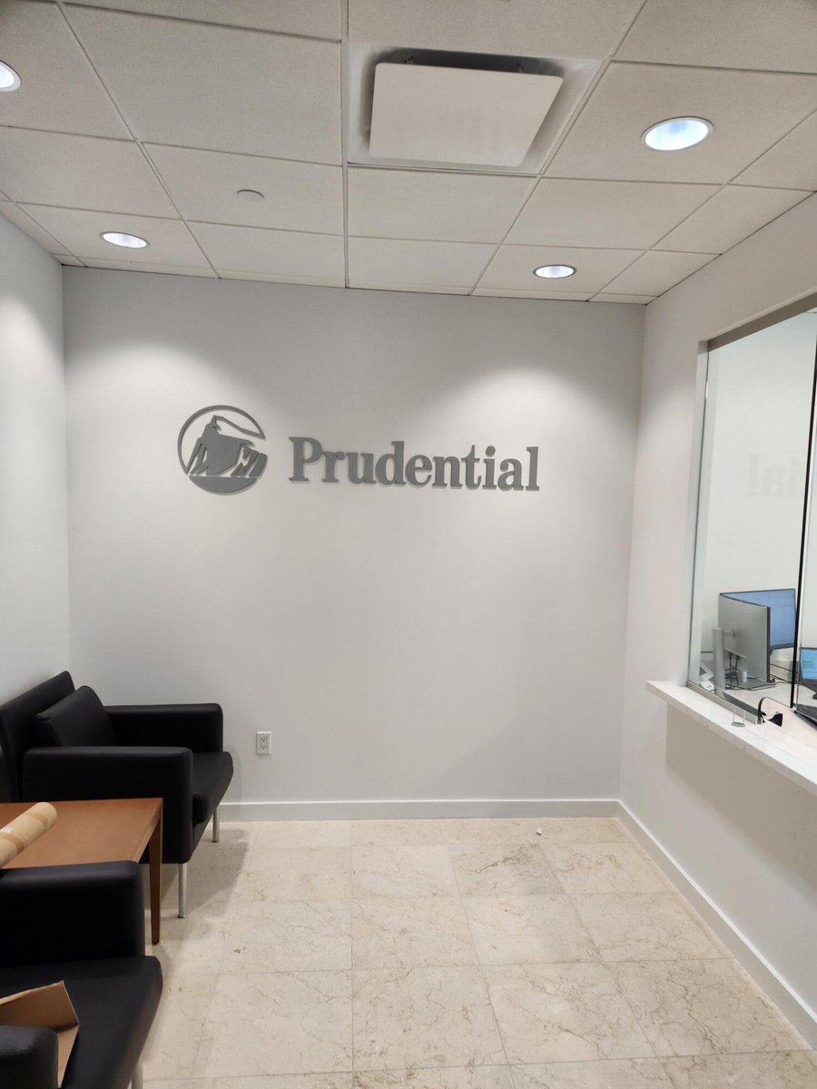 HoustonGal123's tweet image. Be proud of your space! Cost effective logo and lobby signage

#dimensionalsigns #boldsolutions #buildingsigns #3Dsigns #tradeshowsigns #vehiclewraps #vehiclegraphics #signsinthewoodlands #houstonsigns #businesssigns #logosigns #lobbysigns #privacyfilm #lightedsigns...