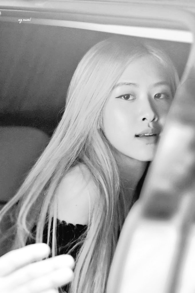 n1sforchaengie's tweet photo. The 3rd place is catching up.. Let's vote for hér
🔗: https://t.co/VVz1sBvHfc
RT and REPLY
I vote #ROSÉ from #BLACKPINK to #TOP100FACESKPOP https://t.co/nukW3EAA4o