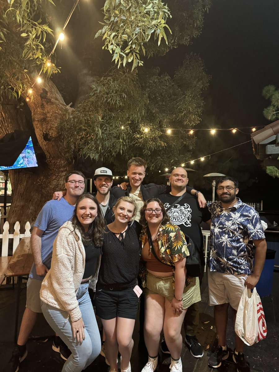 tim_2077's tweet photo. Leaving soon but San Diego was incredible. Take a chance: Meet your internet friends. https://t.co/lZGiq8GR19