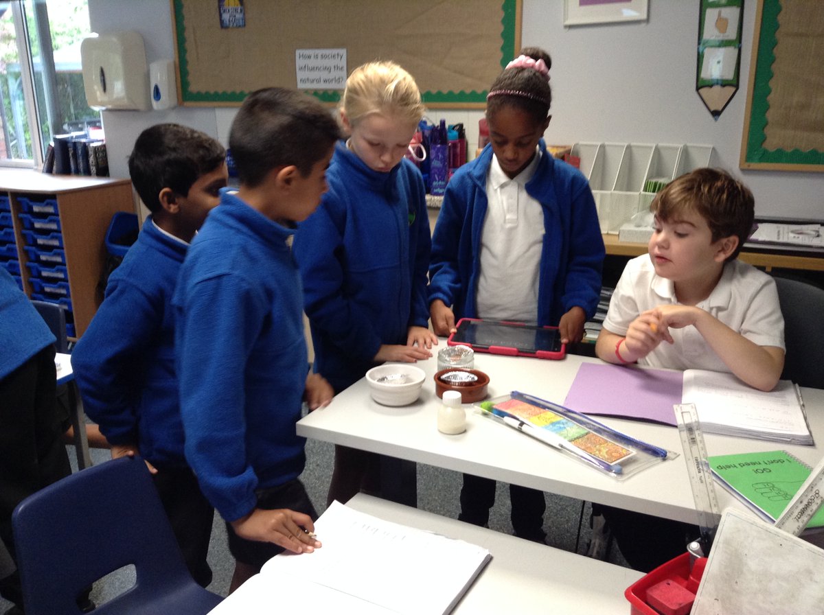 HillsideYr4's tweet photo. Today we have been experimenting to discover how to change a material's state.  We placed chocolate buttons in different temperatures to see which liquid would melt the chocolate the fastest. https://t.co/PtQfeUQU0e