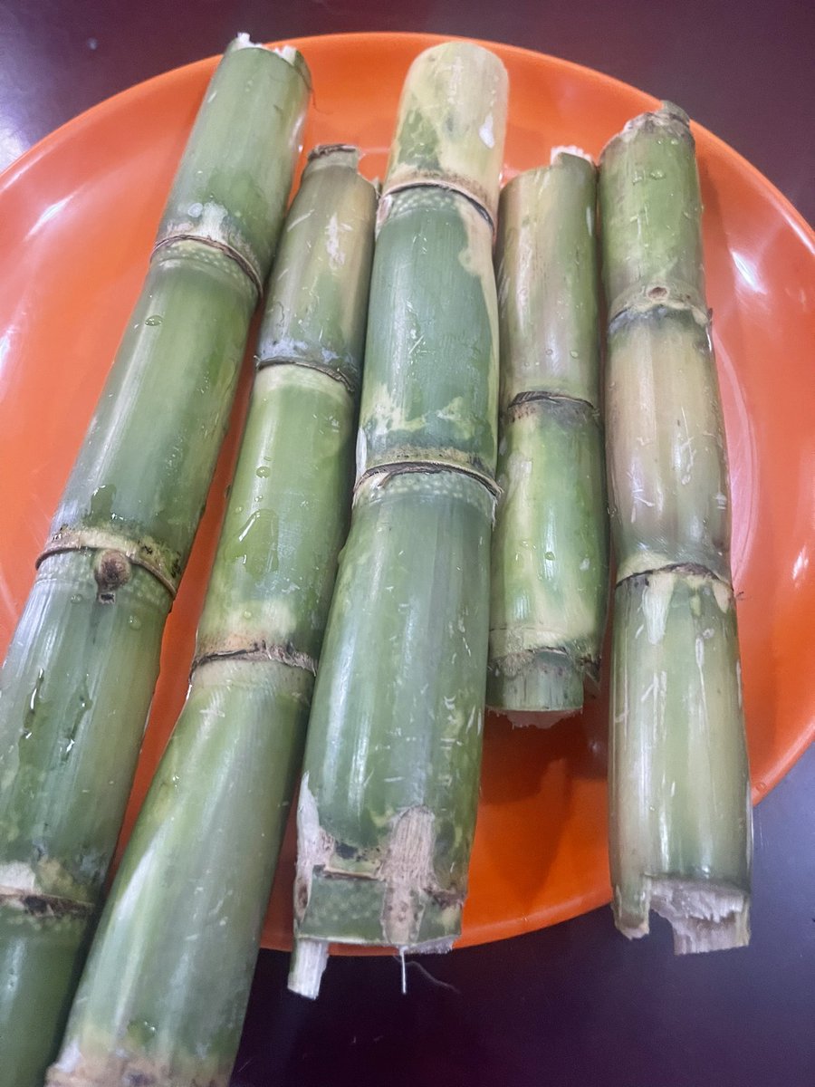 skaheru's tweet photo. #SnackTimeUG Jangu tulye. https://t.co/z5sWk5N2cv