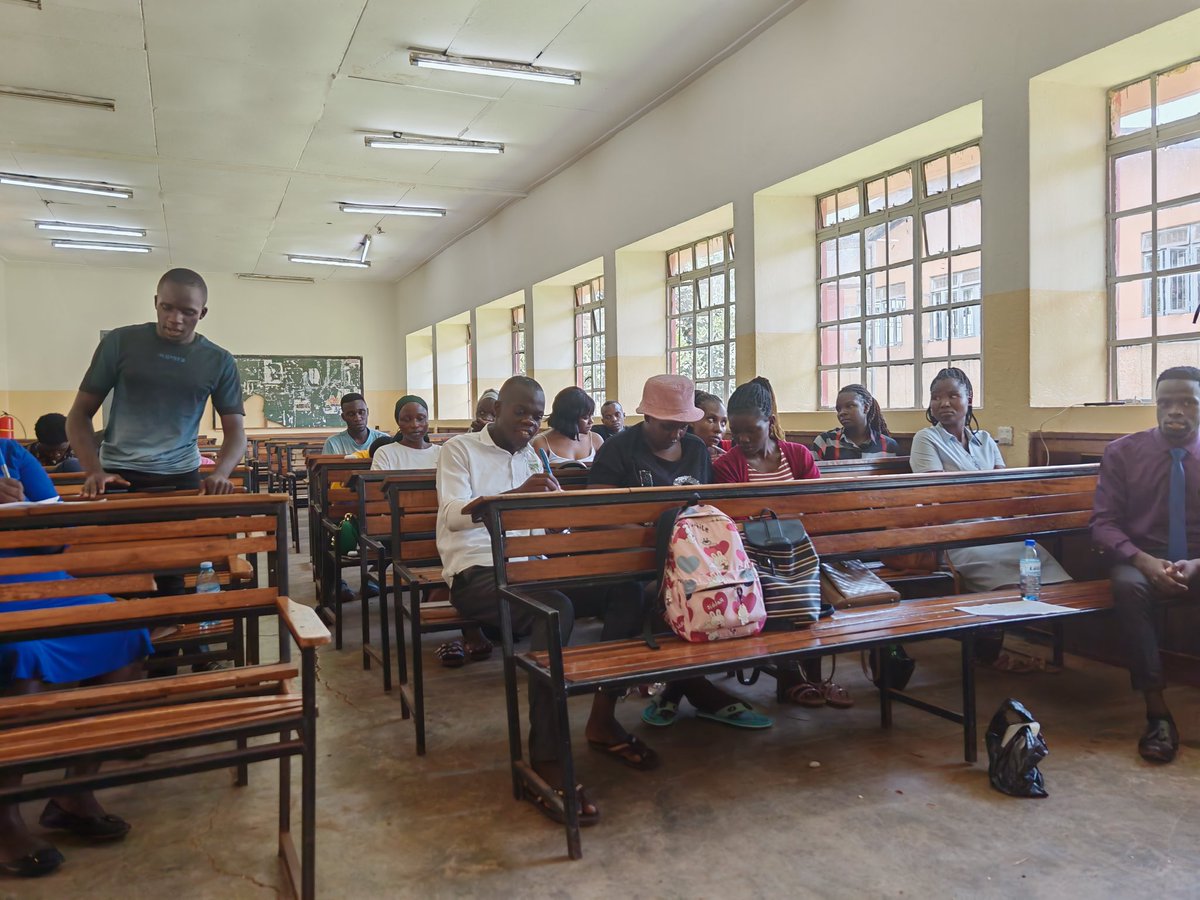 MUBS_PSBM's tweet photo. The Faculty of Entrepreneurship &amp; Small Business engaging students of Bachelors Entrepreneurship &amp; Small Business Management on the Coaching &amp; Mentorship program. This is program that requires every student to start up &amp; manage a business.  @ProfMuhwezi @MUBSPRO @mubs_unit https://t.co/DZLlCAaCbI