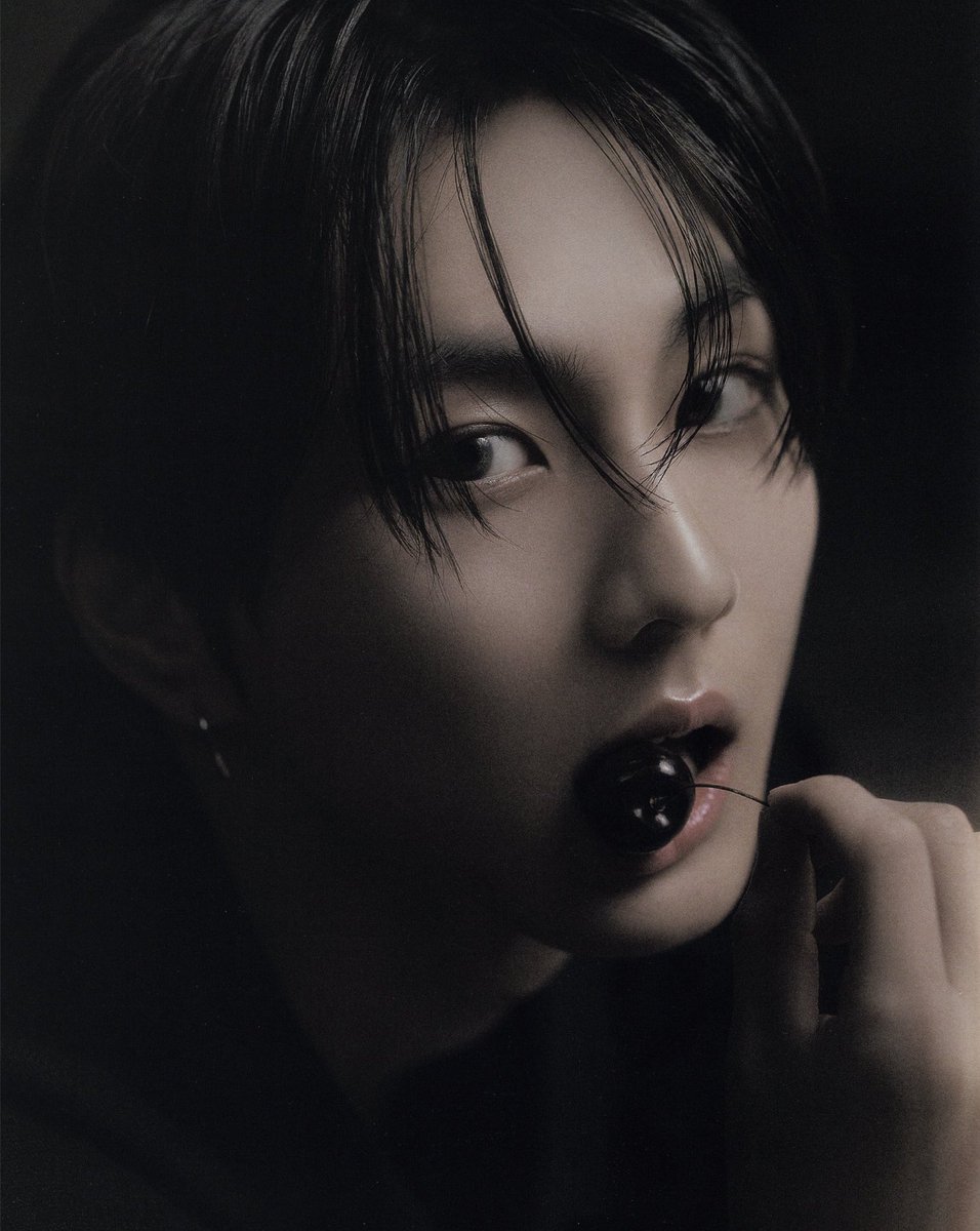 PIC0209's tweet photo. SERVE 🖤✨

#JUNGWON #정원 https://t.co/2zd7FJp91i