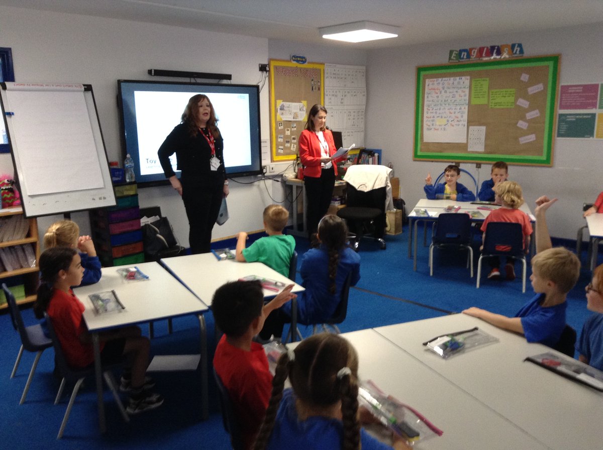 HillsideYr2's tweet photo. A big thank you to HSBC for visiting us last week to talk about saving money and how to budget! https://t.co/TH6r95Ebl0