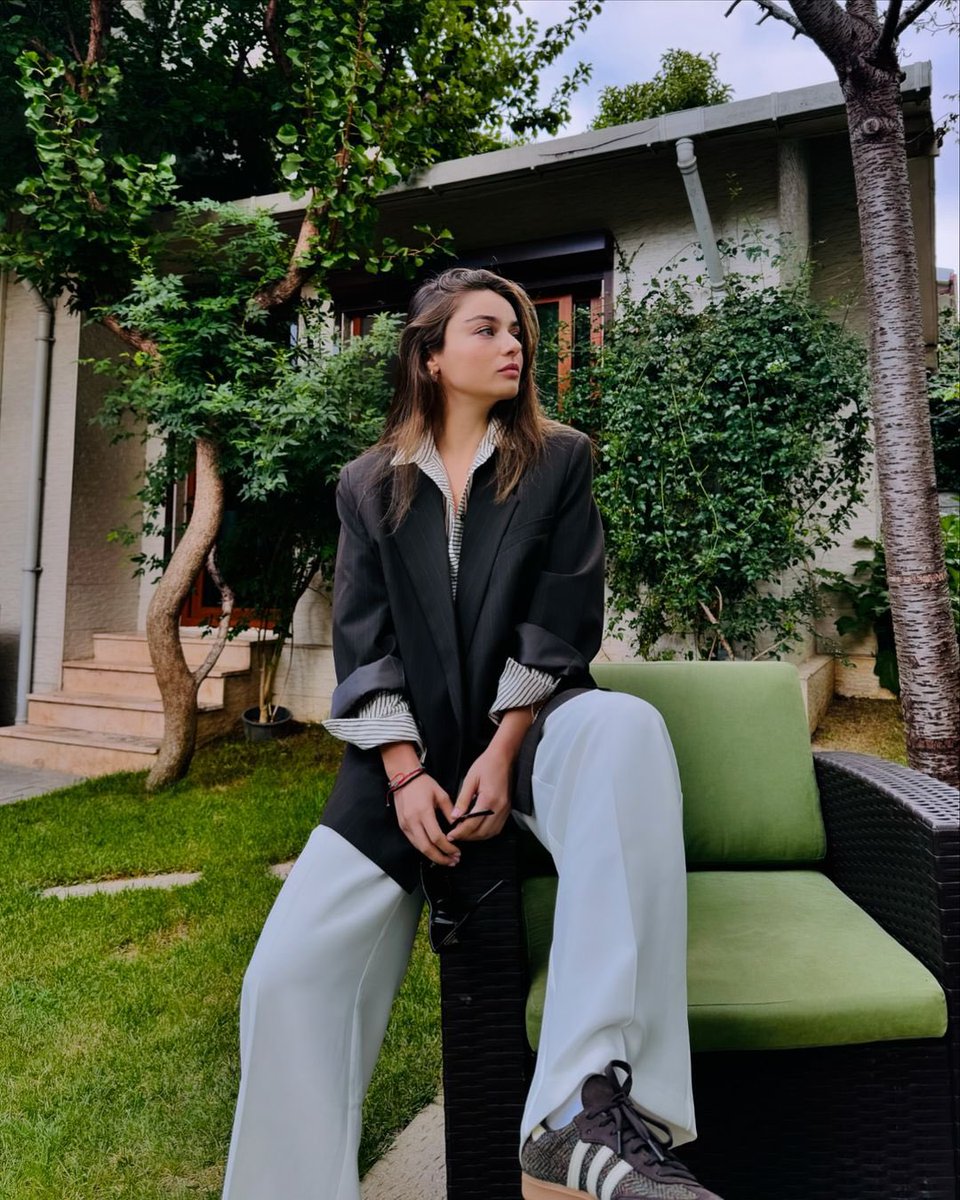 mycapella01's tweet photo. She is incredibly beautiful 🤍

#AyçaAyşinTuran https://t.co/F7OZN7LtMA
