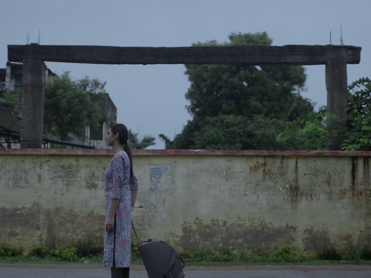 mubiindia's tweet photo. A strange mixture of submission and dominance?

Priyanka (Mitthu) by Tanaya Khan Jha in @partaura's POKHAR KE DUNU PAAR. Now streaming. https://t.co/1NqQT3VbgA