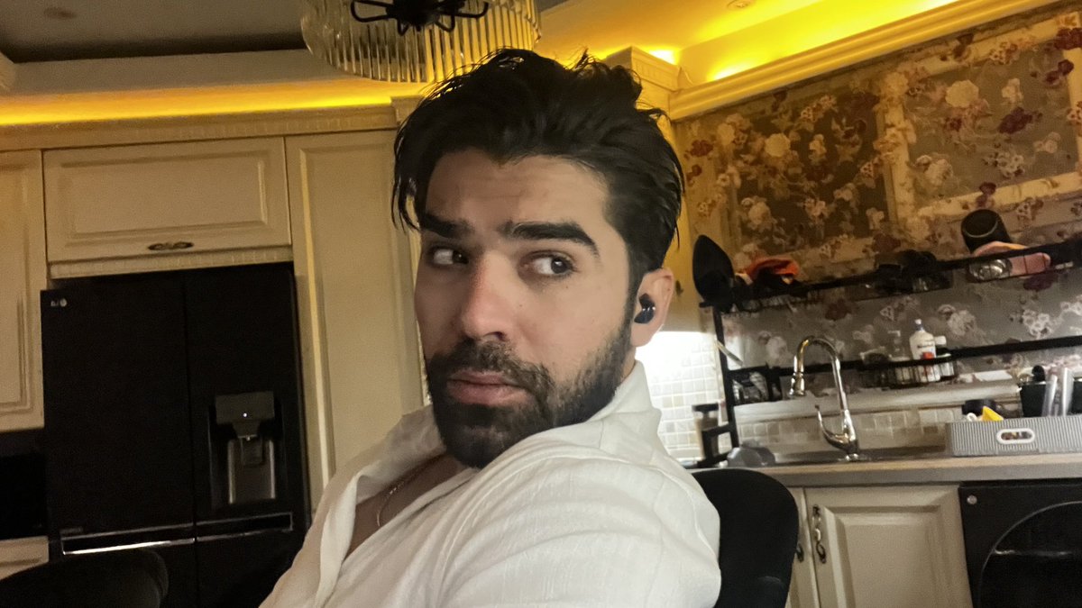 Puriyam_hd's tweet photo. فس شدی فس شدم فس شدگان به سر نمیبرم https://t.co/69ZzgZecRT