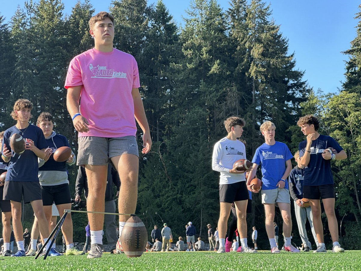 Chris_Sailer's tweet photo. The Road to Vegas XLV continued in Seattle, WA yesteday. The Northwest has become a CSK staple location. So much growth and talent. Enjoy 200+ pictures from the camp now on the CSK Facebook Pages. See you all in Vegas. #TeamSailer https://t.co/cdaSvJxJK4