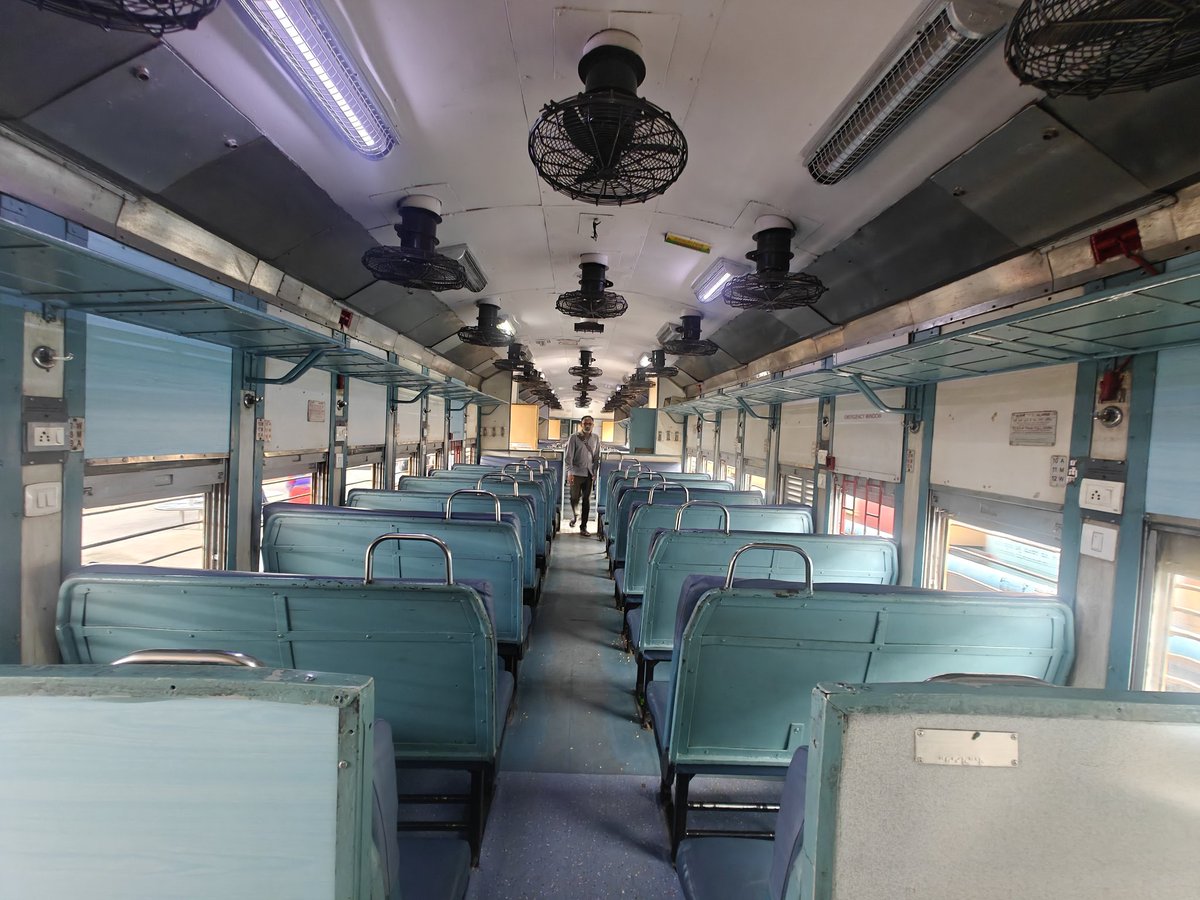 JharkhandRail's tweet photo. All aboard!🚆The #Railway Ministry is cracking down on #ticketless travelers, including #policemen, during the upcoming #festive season. Expect more ticket checks from October 1st to November 10th. No excuses! #RailwayDrive #TicketCheck #FestiveSeason https://t.co/BaNrdqAQb7
