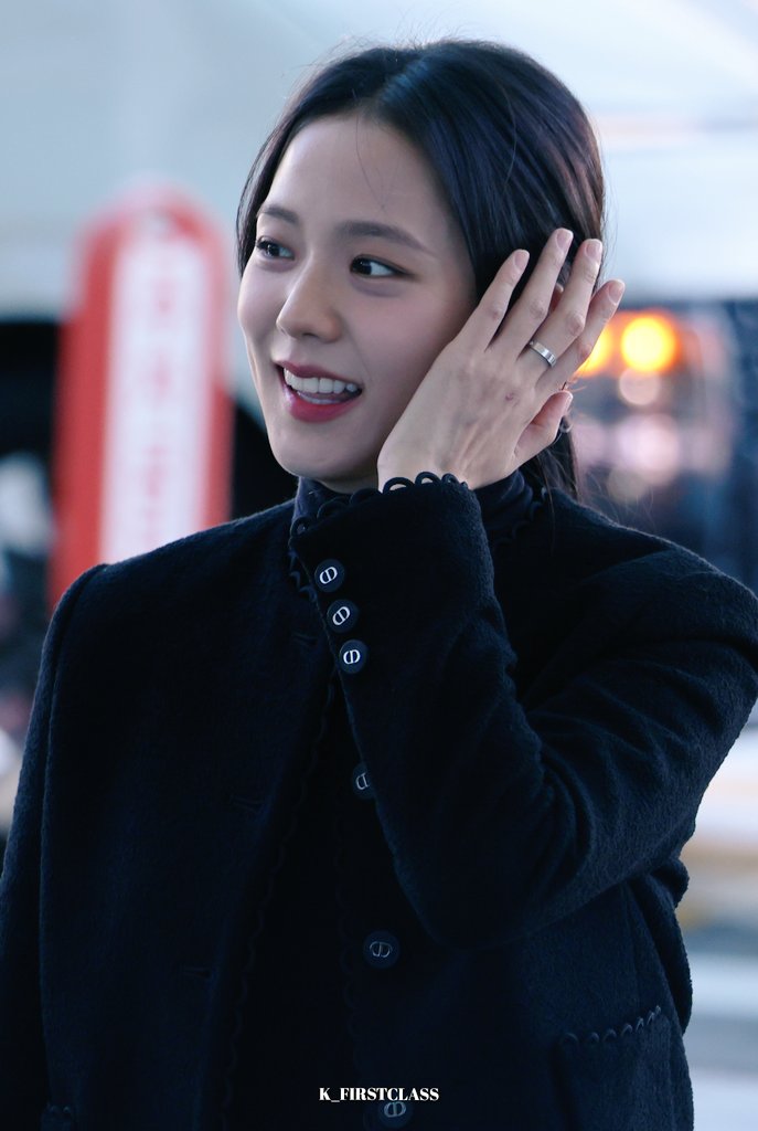 K_FirstClass's tweet photo. 240923 ICN

Smile QUEEN JISOO

#지수 #JISOO #블랙핑크 #BLACKPINK https://t.co/4YC5rAwJyu