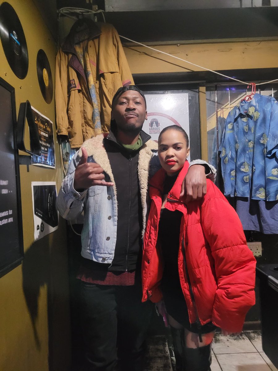 Slabsta's tweet photo. I honestly enjoyed myself last Saturday in Marshall Town performing "Mohlakanyo" and latest track "Hold It Down". Thank you all for jamming with me. π§‘ππΎ
#StaticFlo #Flight31 #AlbumTour https://t.co/mmeal2V1TN