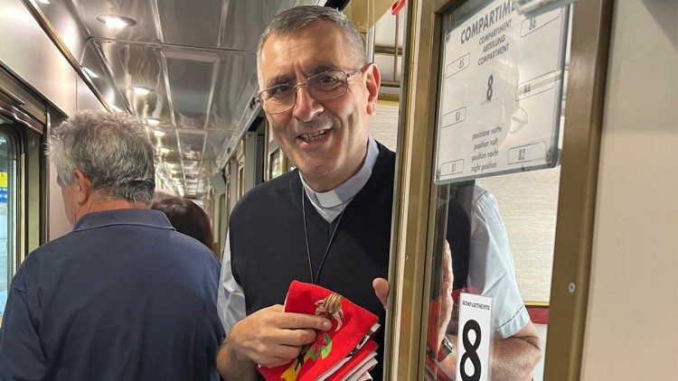 #Lourdes,  il treno Bianco  è arrivato alle 8.30 del 23 settembre: inizia ufficialmente il pellegrinaggio nazionale di <a href="/Unitalsi/">U.N.I.T.A.L.S.I.</a> al servizio degli ammalati: "Con Bernadette... andiamo in processione alla Grotta".

#VaticanNewsIt

vaticannews.va/it/chiesa/news…
