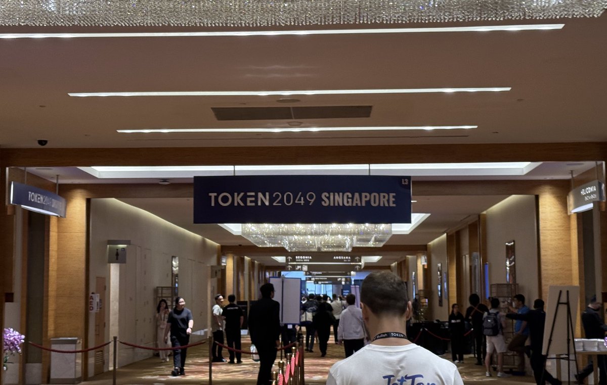 OpenCustody's tweet photo. 🔥 What a blast at #TOKEN2049 🇸🇬! DeFi is ramping up and OCP Infra is gearing up to revolutionize the DeFi winter! ❄️🚀 

We keep cookin’ 🍳 Stay tuned for more exciting updates! https://t.co/ShmAQQUtT6