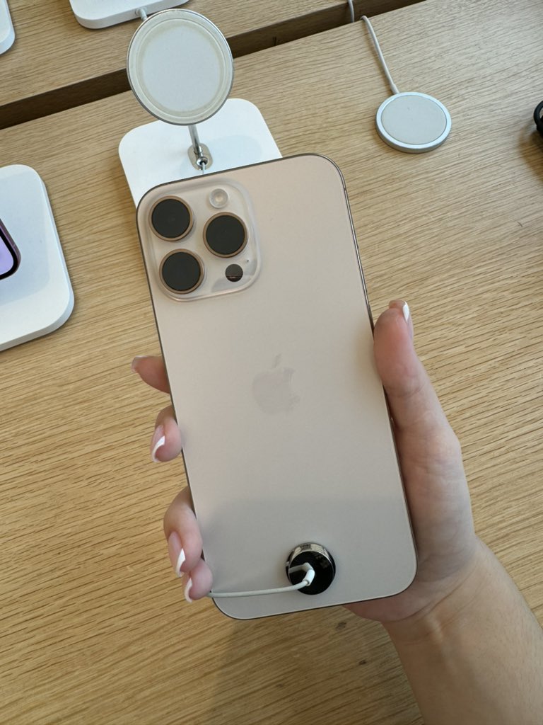 pappilonnn's tweet image. 😍