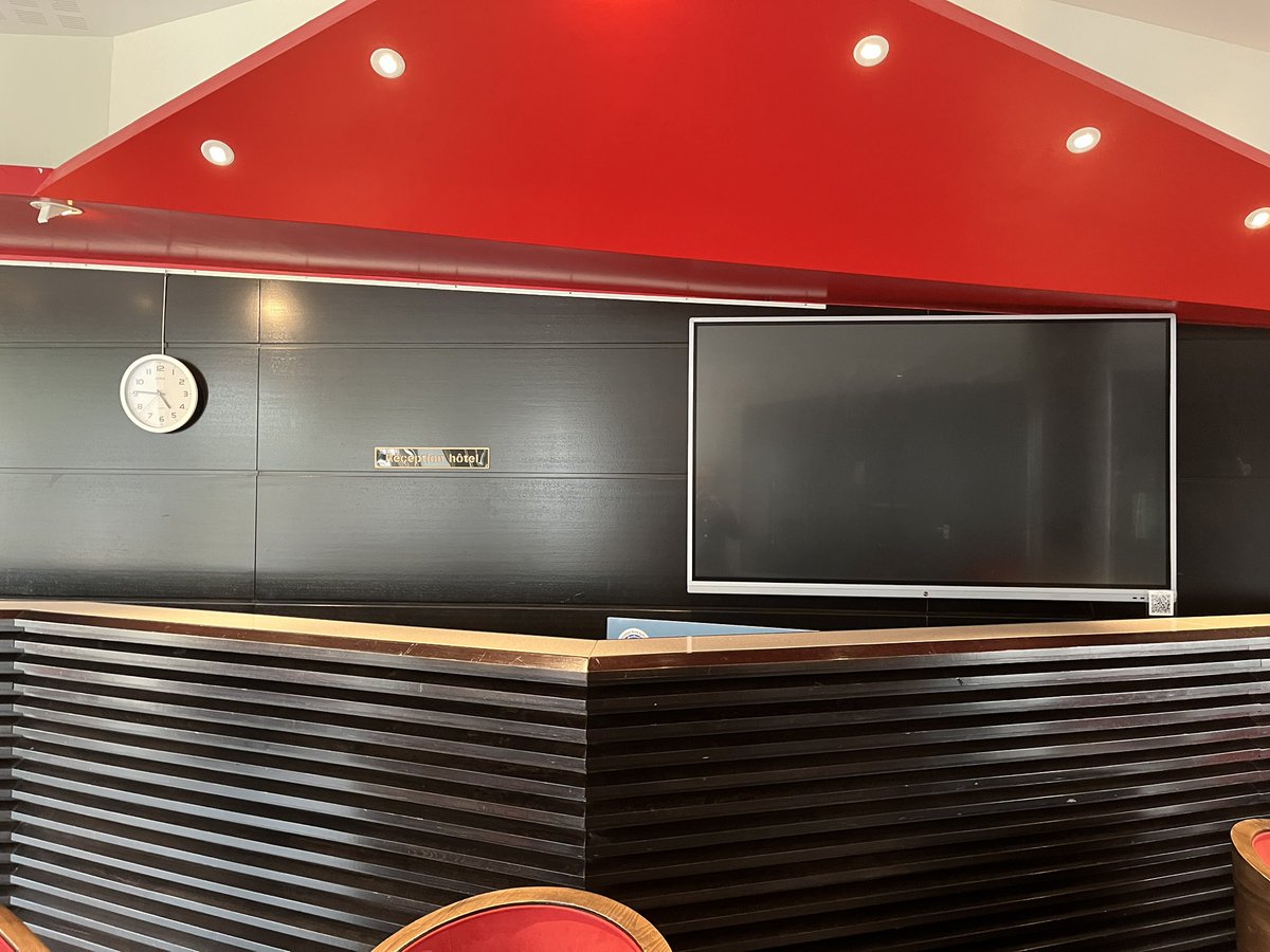 Réunion de travail avec les inspecteurs et finalisation de l’organisation. Début octobre ouverture d’une Mention Complémentaire Accueil Réception au <a href="/Lycee_Auffray/">Lycée Polyvalent René Auffray</a> de <a href="/villeclichy/">Ville de Clichy-la-Garenne</a> ! À vos dossiers de candidature 😉 #HotelAuffray <a href="/acversailles/">Académie de Versailles</a>