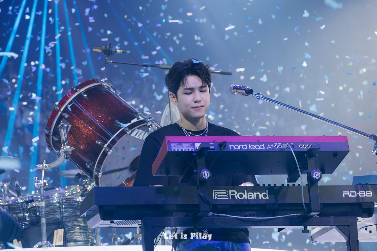 bestsong_yk's tweet image. 나비 컨페티 속 데이식스 정말 아름답지 않니..
영원히 청춘을 노래할 것만 같아