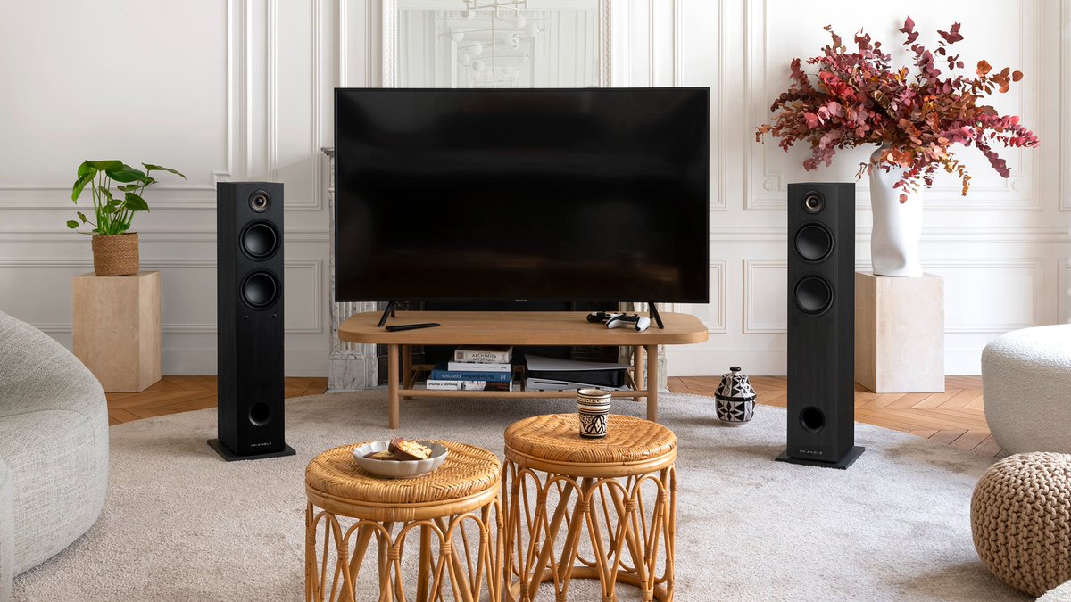 BLACK ASH LN05A ACTIVE SPEAKERS ✨
This new Black Ash colour complements the Chestnut and Light Oak finishes. This all-in-one amplified speaker offers excellent sound performance and is ideal for rooms up to 50m².