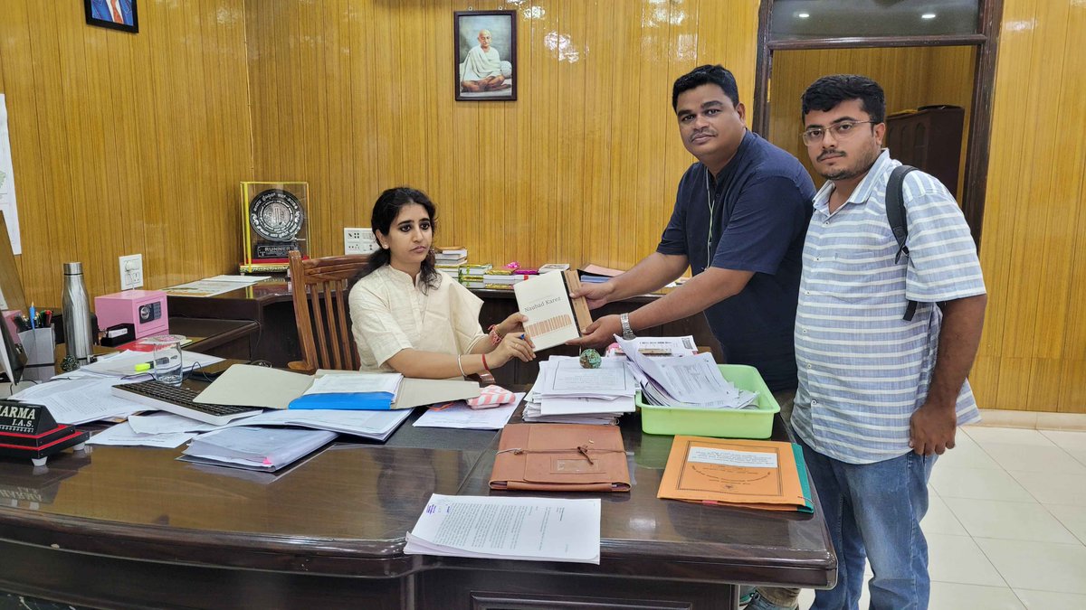 Team_YUVAA's tweet photo. We are delighted to share that members of Team Yuvaa submitted Rapid Assessment Report of Naubad Karez to the District Commissioner Bidar for further deliberation. This report was jointly prepared with our collaborators @livinglabs_net @aruvu_collab.
#karez
#bidar #watersystems https://t.co/sHSfzt5B1i