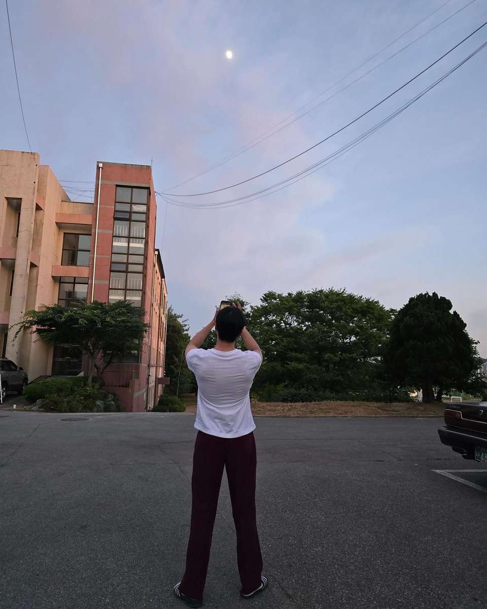 leejuyeopnn's tweet photo. 🌕 https://t.co/soLwd9Gf8a