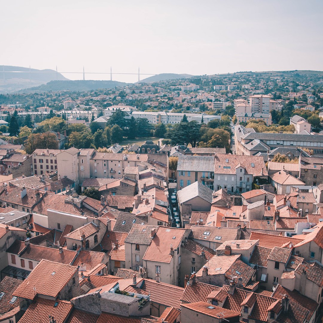 🙋‍♀️ #Événement #150ansLignedesCausses🚂

🗓️ Le 12/10, fêtez les 150 ans de la ligne avec liO !

💡 A/R en liO Train #Béziers-#Millau à 2⃣€

✅ À bord : animation musicale &amp; lecture de paysages
✅ À Millau : visites guidées &amp; foire d'automne

🔗 bit.ly/liO_150ansLign…